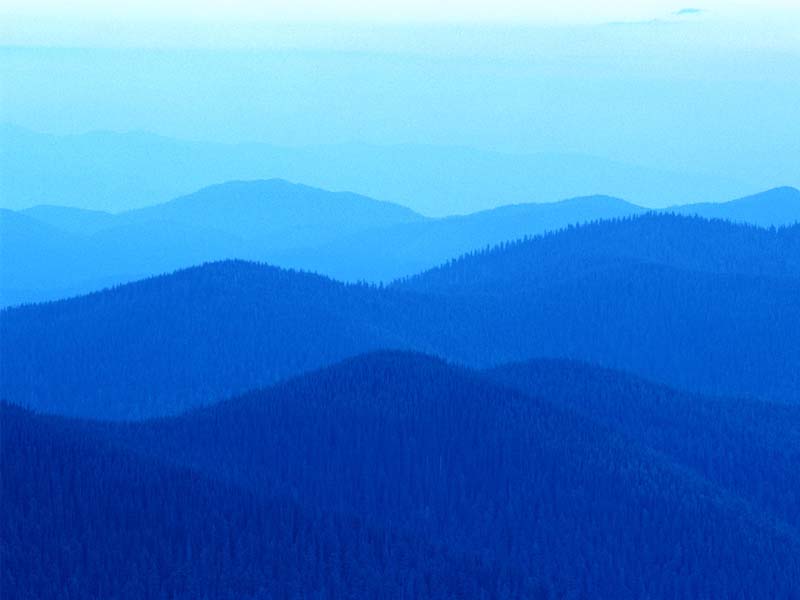 File:Blaue Berge.jpg